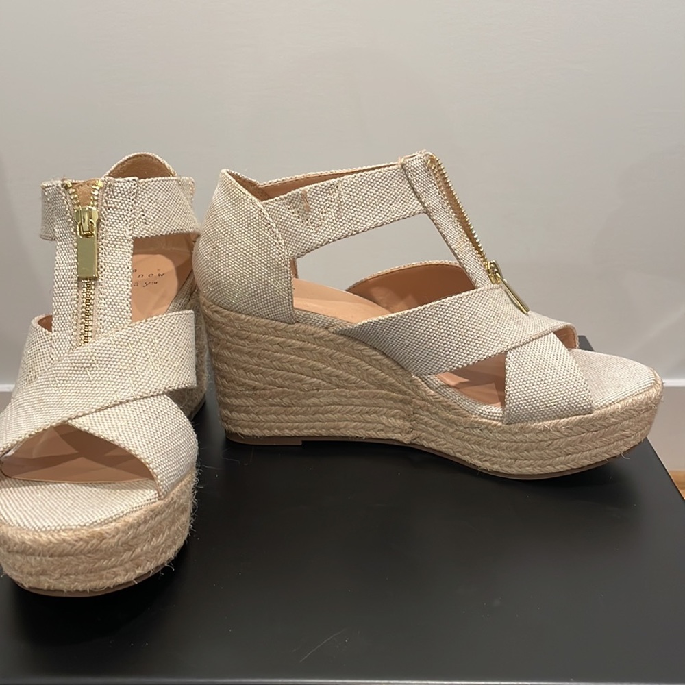 Heeled Sandals - Picture 2 of 3